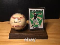 DEREK JETER AUTOGRAPHED OFFICIAL MAJOR LEAGUE BASEBALL COA With Mint RC