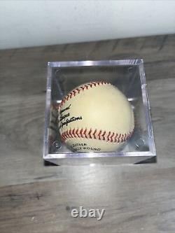 HANK AARON SIGNED Wilson A1010C Official Approved Major League Baseball Vintage