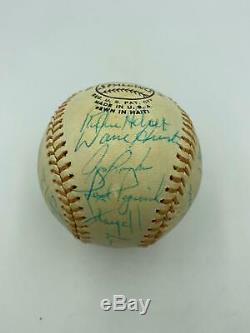 Nice 1972 Pittsburgh Pirates Team Signed Official National League Baseball
