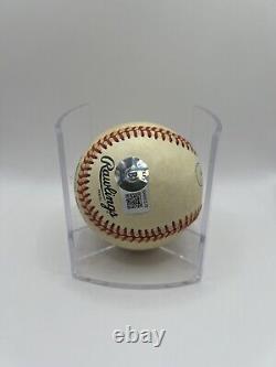 Pee Wee Reese Signed Official National League Rawlings Baseball With Cube Beckett