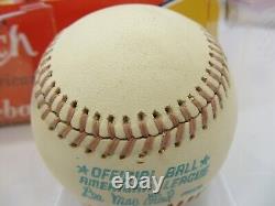 REACH/ Spalding Lee MacPhail Official American League Baseball Box with11 BALLS