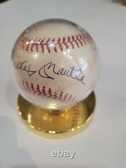 SIGNED Mickey Mantle autographed baseball! Rawlings RO-A. Official league ball