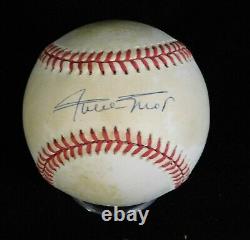 Willie Mays SF Giants Signed Official National League Baseball JSA Authenticated