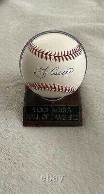 Yogi Berra Hall Of Fame 1972 Signed Official Major League Baseball